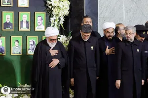 آیین خطبه&zwnj;خوانی شب شهادت امام رضا (ع) در حرم مطهر رضوی