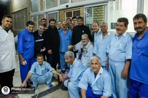 توزیع غذای متبرک حضرت در آسایشگاه جانبازان امام خمینی مشهد