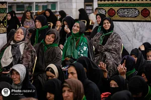تشرف کاروان زائرین پیاده نیشابور به حرم مطهر رضوی