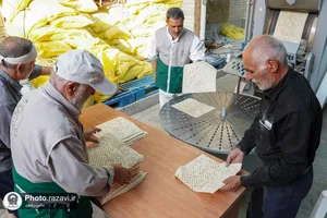 نانوایی بنیاد کرامت رضوی در مرز مهران