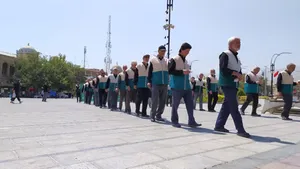 همدان غرق در نوای &laquo;یا رضا (ع)&raquo; + تصاویر