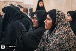 عزاداری زائران اردوزبان در حرم مطهر رضوی
