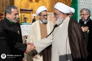 آیین تعویض پوش ضریح و پرچم گنبد منور رضوی در روز میلاد امام مهربانی&zwnj;ها