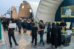 آشناسازی زائران پیاده با رهبر قرآنی در نمایشگاه «روایت امین»
