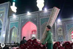 خدمت&zwnj;رسانی به زائران بارگاه منور رضوی در شبهای قدر