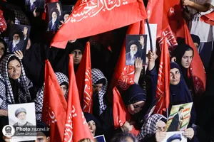 حضور کاروان سفیران امام رئوف علیه&zwnj;السلام در ابتدای مسیر پیاده&zwnj;روی زائران اربعین در نجف اشرف
