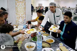 افطاری ماه مبارک رمضان در مهمانسرای حضرت