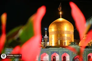 حرم مطهر رضوی در شام شهادت امام رضا علیه&zwnj;السلام