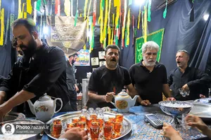 موکب خدمت رسانی جوانان رضوی در خیابان امام رضا علیه&zwnj;السلام