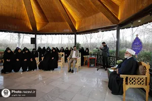 دیدار تولیت آستان قدس رضوی با منتخبین دختر "دوره&zwnj;های بی&zwnj;نهایت"