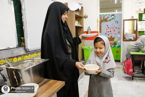 توزیع صبحانه گرم در مدارس مشهد