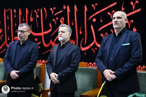 تشرف کاروان سفیران امام رئوف علیه&zwnj;السلام به حرم امیرالمؤمنین علیه&zwnj;السلام
