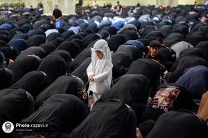اقامه نماز ظهر عاشورا در حرم مطهر رضوی