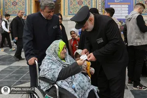 توزيع دعوت&zwnj;نامه سفره&zwnj;های افطاری مواکب حرم مطهر رضوی
