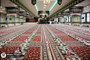 ضیافت افطاری 2000 دانش آموزان دختر مشهدی