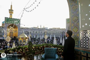 تصاویری از شهید مالک رحمتی در حرم مطهر رضوی