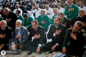 غبارروبی مزار شهدای مدفون در حرم مطهر رضوی