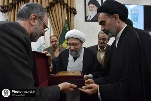نشست صمیمی آیت الله آملی لاریجانی با طلاب مدرسه عالی فقاهت