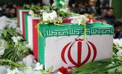 دیدار خادمیاران رضوی با خانواده شهدای حوادث اخیر در استان مرکزی