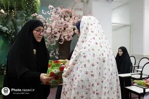 تشرف دختران دهه هشتادی به حرم مطهر رضوی
