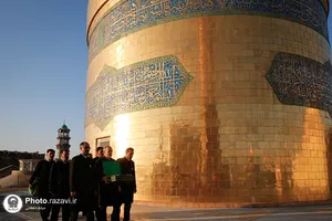 آیین تعویض پرچم حرم امام رضا علیه&zwnj;السلام در آستانه ماه ربیع&zwnj;الاول