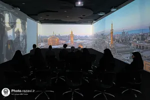 بازدید خادمان استاد دانشگاه از نمایشگاه رواق خدمت حرم مطهر رضوی
