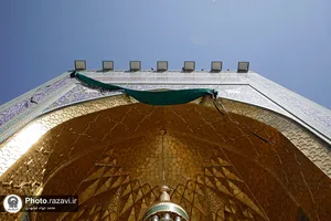 نصب کتیبه&zwnj;های ولادتی امام رضا علیه&zwnj;السلام در دهه کرامت