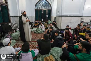 آیین معنوی اعتکاف در حرم مطهر رضوی-1