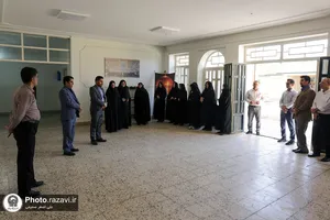 بازدید کارکنان آستان قدس رضوی از شرکت فرش و آرایه&zwnj;های رضوی