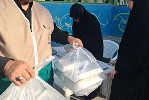 &nbsp;اجرای طرح &laquo;هر خانه، یک آشپزخانه حضرتی&raquo; در اراک / فیلم و عکس