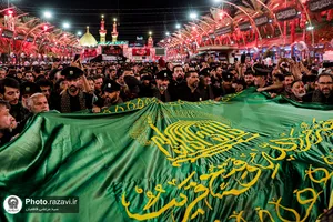 عزاداری کاروان سفیران امام رئوف علیه&zwnj;السلام در بین&zwnj;الحرمین
