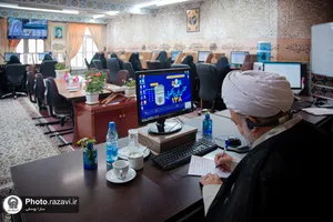 پاسخگویی تلفنی مدیر ارتباطات حوزه و روحانیت دفتر تولیت آستان قدس رضوی به مخاطبان سامانه ۱۳۸