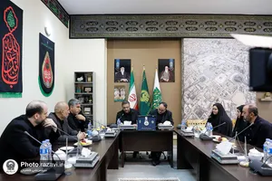 اهدای مدال قهرمانی کارینا کرمی به موزه آستان قدس رضوی