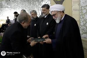 اعطای احکام خدام حرم مطهر رضوی