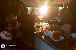 به صرف چای کنار حضرت