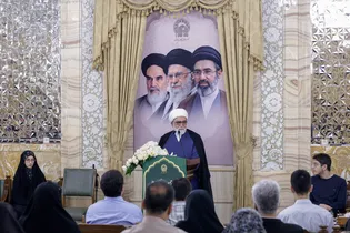 دیدار رتبه‌های برتر کنکور، نخبگان و مدال‌آوران المپیاد‌های علمی با تولیت آستان قدس رضوی