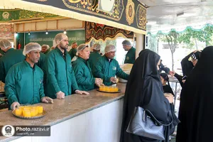 حضور خادمیاران هرمزگانی در چایخانه حضرت
