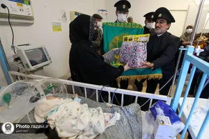 حضور خدام حرم مطهر رضوی در بیمارستان اکبر
