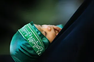حرم امام رضا(ع) میں حسینی شیر خوار بچوں کا اجتماع؛ماؤں کا کربلا کے سب سے چھوٹے شہید کے ساتھ تجدید عہد