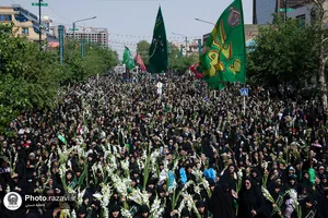 گلباران حرم مطهر رضوی در روز میلاد حضرت معصومه سلام الله علیها