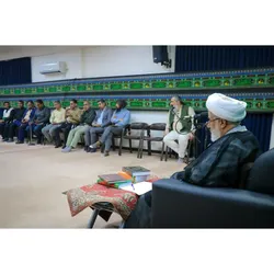 دوری شاعران از مردم منجر به ایجاد فاصله با آرمان‌هایشان می‌شود/ ظرفیت بالای شاعران آیینی برای مکتب‌سازی