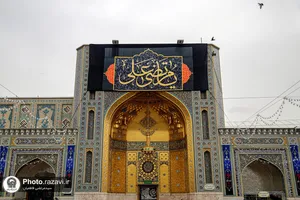 سیاه&zwnj;پوشی حرم مطهر رضوی به مناسبت شهادت حضرت علی(علیه&zwnj;السلام)