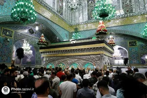 حال و هوای حرم مطهر رضوی در شب شهادت امام محمدباقر علیه السلام