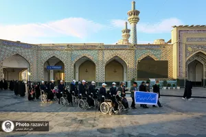 تشرف زائران حاشیه شهر مشهد به حرم مطهر رضوی