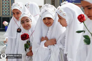 دخترانه در حرم امام مهربانی&zwnj;ها
