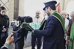 آیین افتتاحیه برنامه‌های دهه کرامت با حضور خادمان حرم حضرت معصومه(س) در زنجان/ گزارش تصویری