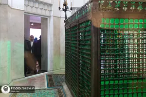 تشرف وزیر ورزش و جوانان عراق به حرم مطهر رضوی