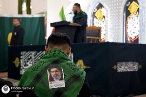 عزاداری زائران اردوزبان در حرم مطهر رضوی