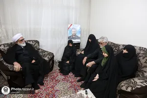 دیدار تولیت آستان قدس رضوی با خانواده شهدای حملات تروریستی رژیم صهیونیستی-2