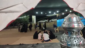 پذیرایی گرم و پرشور از زوار اربعین در موکب امام رضا (ع) ملایر + تصاویر